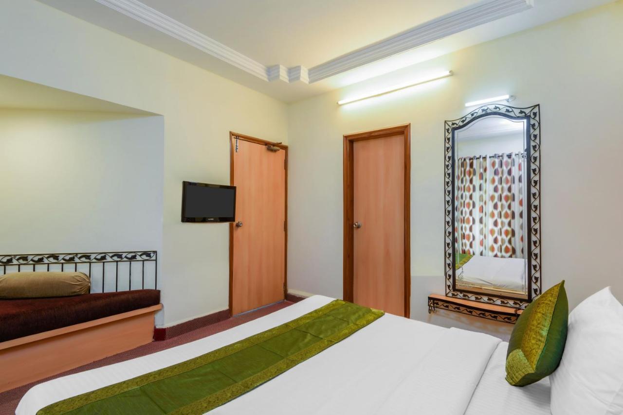 Hotel Treebo Arts Executive Aurangābād Esterno foto