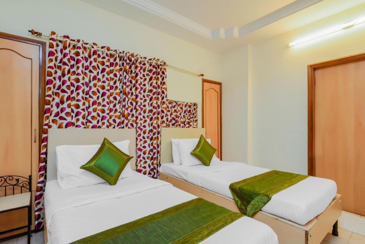 Hotel Treebo Arts Executive Aurangābād Esterno foto